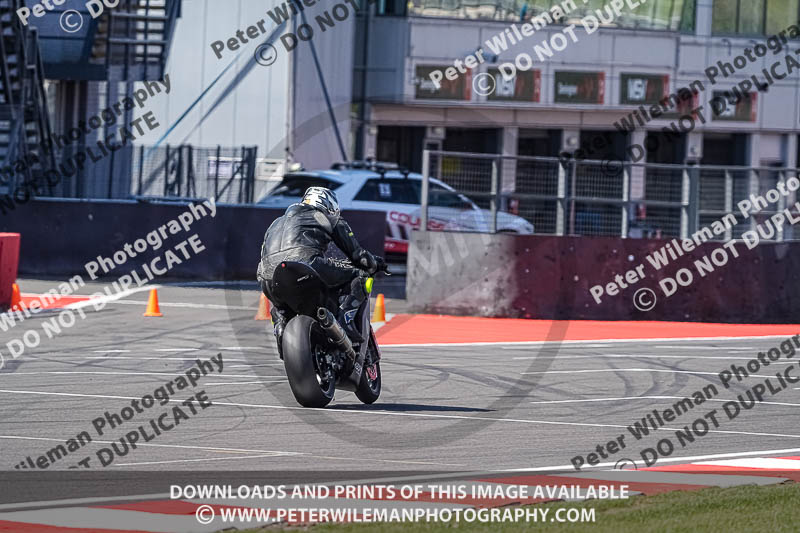 donington no limits trackday;donington park photographs;donington trackday photographs;no limits trackdays;peter wileman photography;trackday digital images;trackday photos